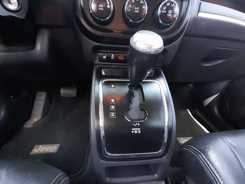 Imagen 12 de 18 de Jeep Compass 2.4 Limited 2012