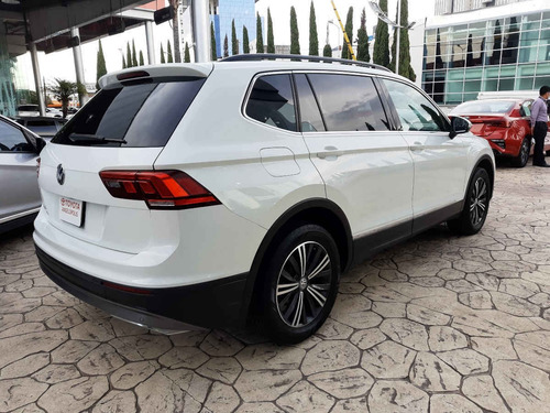 Imagen 5 de 15 de Volkswagen Tiguan 2019 5p Confortline L4/1.4/t Aut Piel