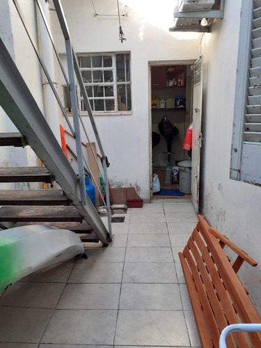 Casa De 2 Dormitorios En Barrio La Unión