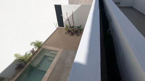Casa En Venta En Exclusivo Desarrollo De Cholul, Merida.