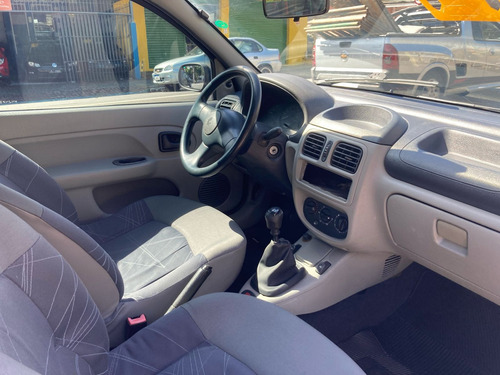Renault Clio 1.0 8v Authentique 3p