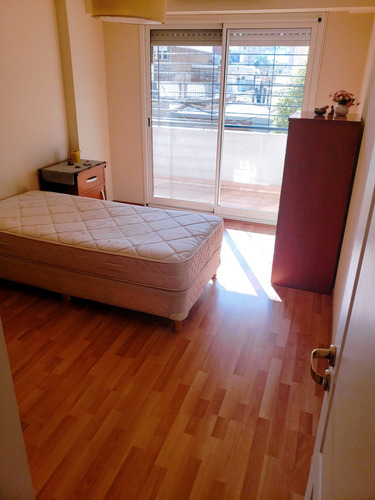 Dueño Vende Piso Exclusivo, Dos Dormitorios, Sin Comision.