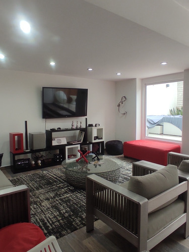 Town House En Venta. Urb. Santa Eduvigis