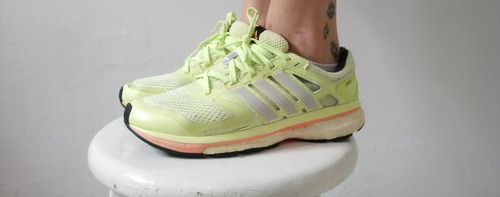 Tênis adidas Boost