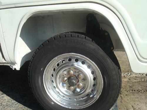 Volkswagen Kombi 1.6 Carat 3p