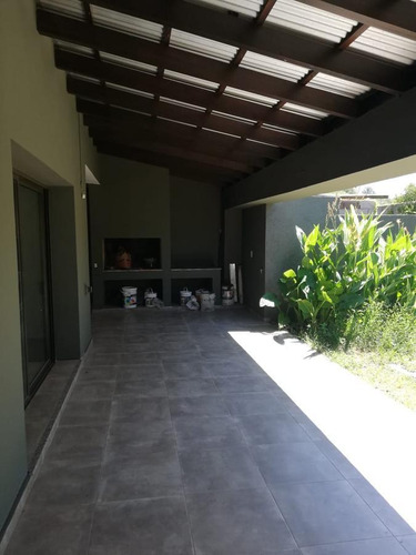 Imagen 9 de 13 de El Refugio - Complejo Cerrado -tres Dormitorios