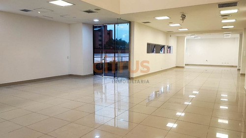 Oficina En Venta En Medellin - Altos Del Poblado