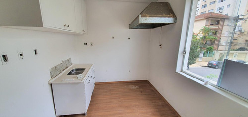 Alugo Ótima Sala Comercial Na Av. Epitácio Pessoa, Embaré, S - 2103