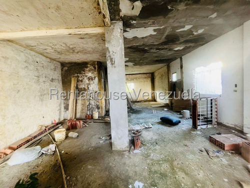 Venta Casa En Cabudare En Obra Gris, Ubicada En Un Urbanismo Cerrado Con Seguridad ,urb La Montanita Katty Vasquez Kv- Cod 25 -19913