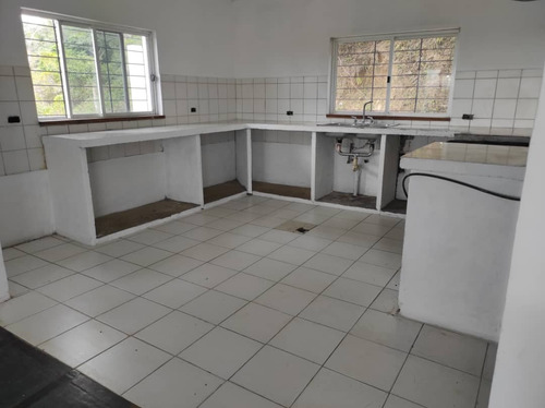 Linda Finca Lista Para Cualquier Emprendimiento Que Quieras, Muy Cerca De Caracas. Venta Lv