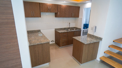 Moderno Apartamento En Venta Tipo Penthouse. Us$140 Mil, Sheetrock En Todo El Apto. Y Terraza En Privada En Madera