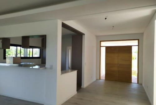 Imagen 2 de 20 de Casa - El Canton