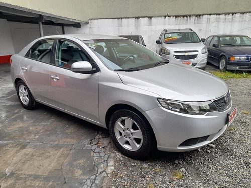 Imagem 2 de 12 de Kia / Cerato Ex3 Sedan 1.6 16v 2013 Prata