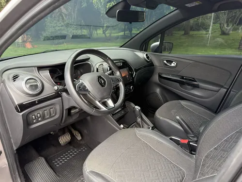 Renault Captur 1.3T Intens Cvt
