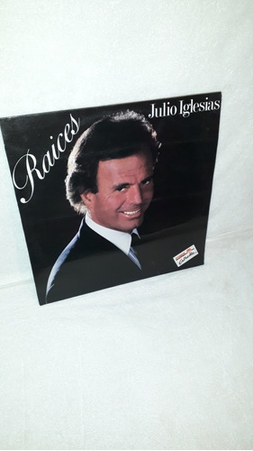 Lp.  Julio Iglesias.   Raices.  Gatefold.. Cbs 