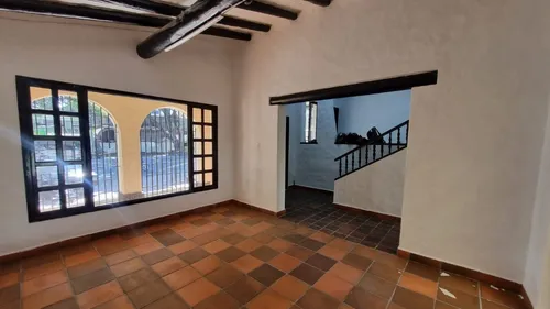 Casa Local Independiente Ubicada Entre Glorieta De Colombia Y Estacion Floresta