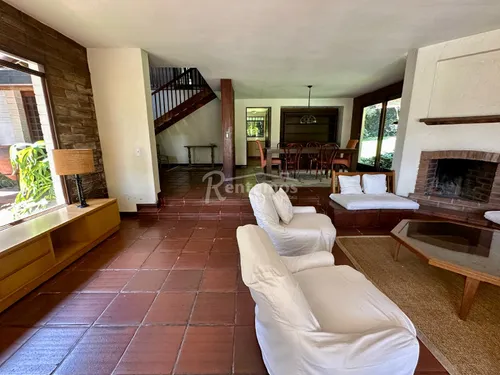 Casa En Arriendo En Loma De San José. Cod A776095