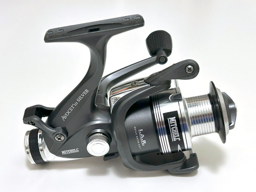 Reel Mitcheel Avocet 3 Silver 4000 Fs Plateado Derecho/izquierdo