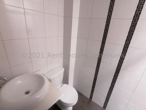Imagen 17 de 25 de Casa En Venta Salida De Barquisimeto. La Ensenada 22-11067 As-1