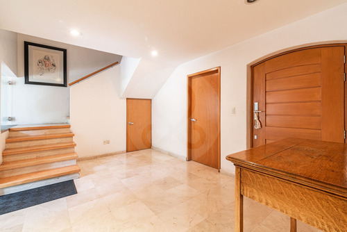 Casa En Condominio En Venta En Las Águilas 4 Recámaras