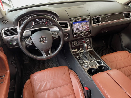Imagen 10 de 15 de Vw Touareg Td 2016 Piel Qcp Gps Dvd 4x4 Unico Dueño
