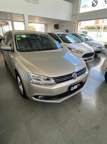 Volkswagen Vento 2.0 Luxury I 140cv 2013