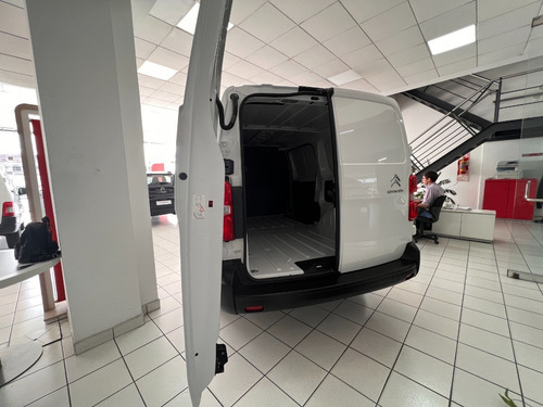 Imagen 13 de 16 de Jumpy L3 Hdi 115 Mt6 Business Furgon 2023 0km