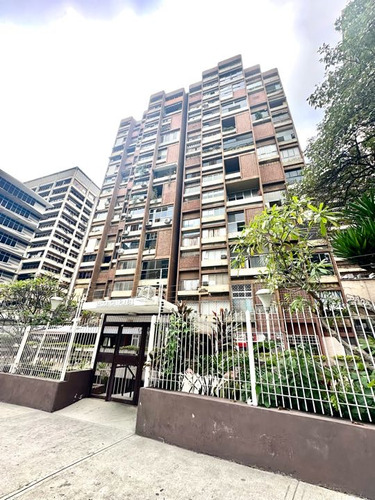 Se Vende Apto 119m2 3h/2b/0p Los Palos Grandes 5950