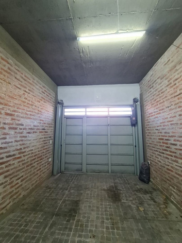 Imagen 11 de 12 de Tapiales! Impecable Depto 3 Amb. Con Cochera. Venta