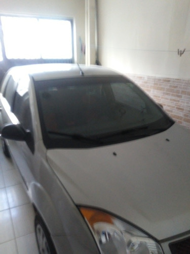 Imagem 3 de 5 de Ford Fiesta 2010 1.0 Flex 5p