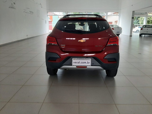 Imagem 4 de 12 de Chevrolet Onix Hatch 1.4 4p Flex Activ Automático