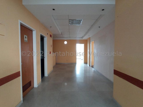 Oficina En Venta En Castillito San Diego Carabobo Mm Planta Electrica Areas Comunes Vigilancia Recepcion