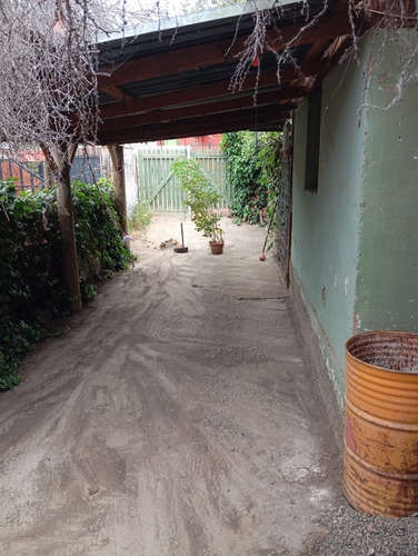 Casa Con Gran Patio En Ercilla Bajo