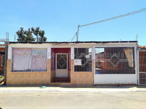 Casa En Conjunto Cerrado Tamaca, Zona Norte/*/cesar Bullones Renta House Vende/*/