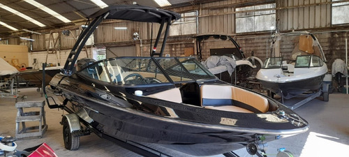 Imagen 5 de 11 de Lancha Victoria Open Wake Evinrude 150 Hp Linea 2022 Full