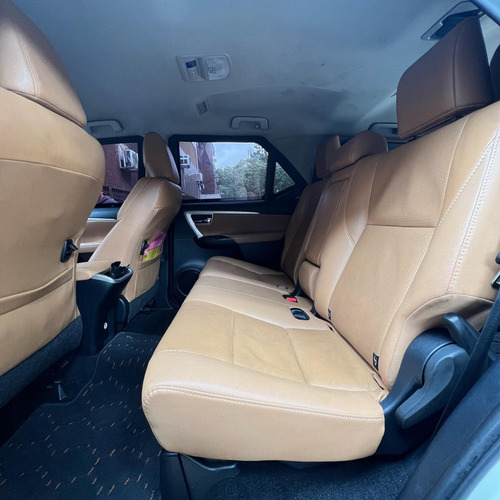 Imagen 8 de 9 de Toyota Fortuner Dubai Sr5
