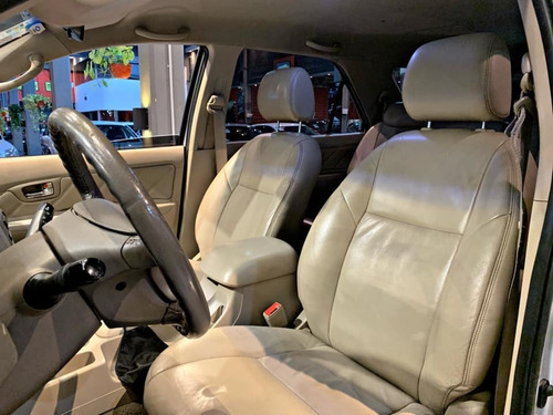 Toyota Sw4 Srv 4x4 3.0 Tdi Aut 2008 190.000km Gris