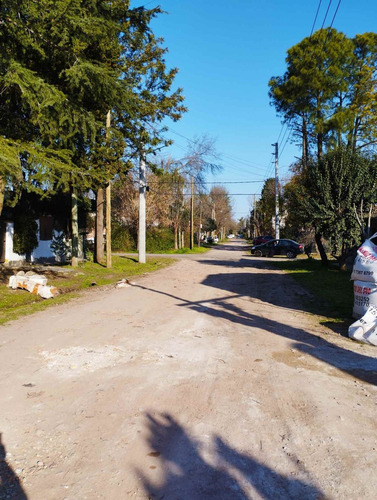Venta Casa En De Vicenzo Grande Pilar
