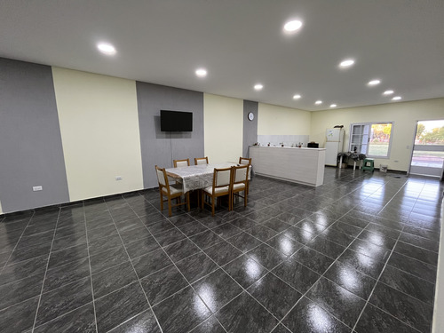 Vendo Casa Con 4 Habitaciones En Herrera, Entre Ríos.