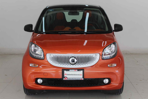 Imagen 8 de 11 de Smart Fortwo 2018 3 Cilindros