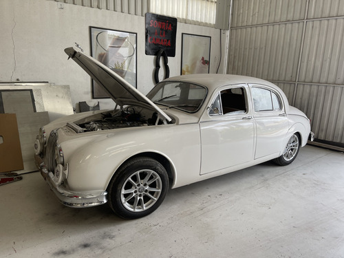 Jaguar Mk I 1959 Reconstruido