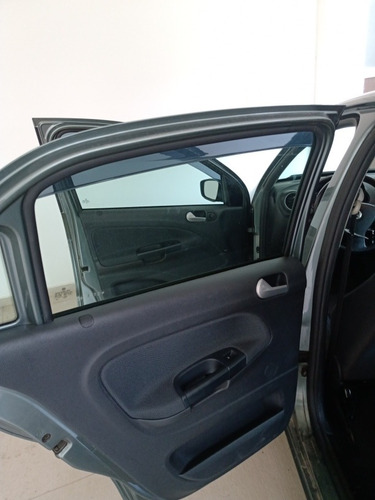 Imagem 5 de 7 de Volkswagen Voyage 2011 1.0 Vht Trend Total Flex 4p