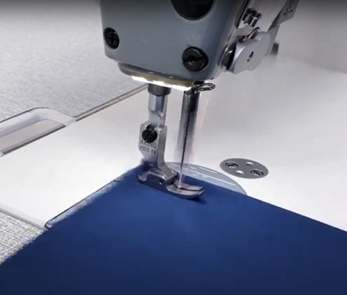 Máquina de coser con motor de doble paso - Siruba Dl7500