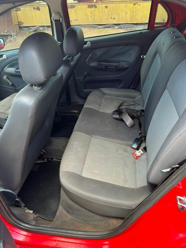Imagem 5 de 8 de Volkswagen Gol 2011 1.0 Total Flex 5p