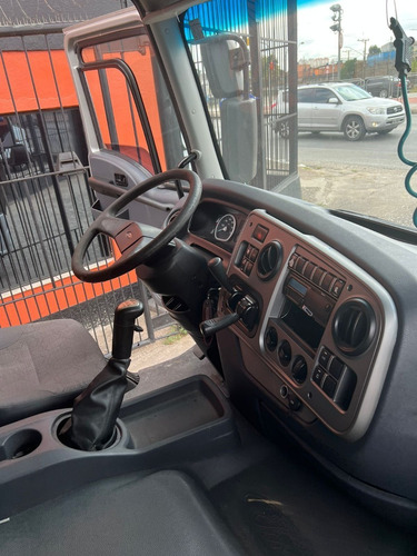 Imagem 22 de 23 de Ford Cargo 1933 4x2 Toco 2014
