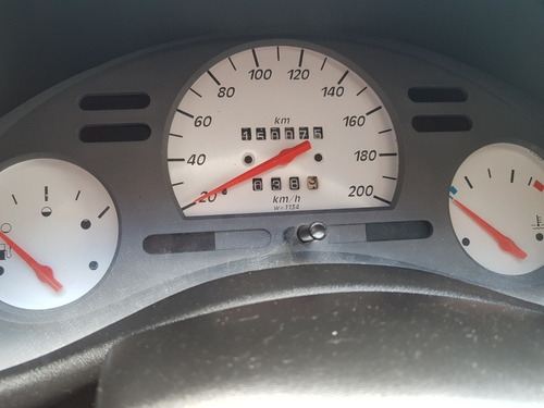 Chevrolet Corsa Sedan 1.0 Super Milenium 4p 2002