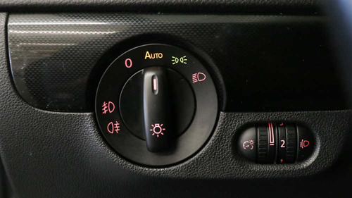 Imagen 11 de 15 de Volkswagen Vento 2.5 Luxury 170cv - 144753 - C