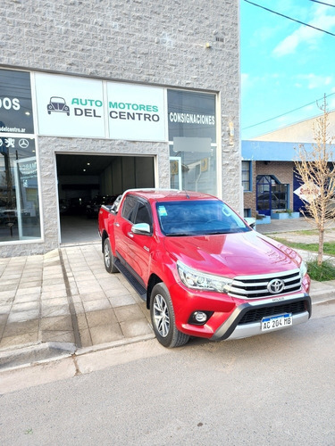 Imagen 2 de 14 de Toyota Hilux 2018 2.8 Cd Srx 177cv 4x4 At