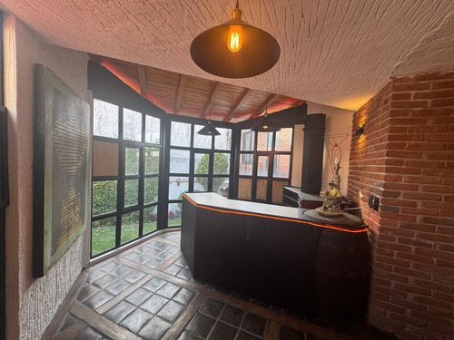 Casa En Venta De 1 Piso En Residencial La Virgen, Metepec, En Frente Del Parque Bicentenario