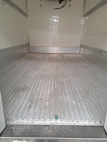 35s14 Caminhonete Bau Refrigerado .